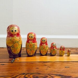 Matryoshka Wooden Russian Nesting  Dolls